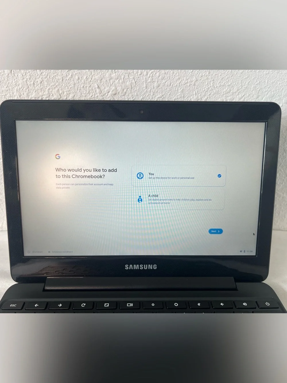 Samsung Chromebook 3 Laptop ChromeOS Lightweight Basic